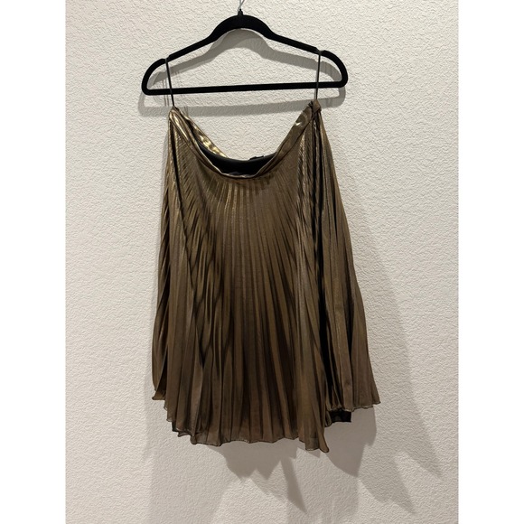 Topshop Dresses & Skirts - TOPSHOP Metallic Pleated Midi Skirt‎ Gold Women's Size 12